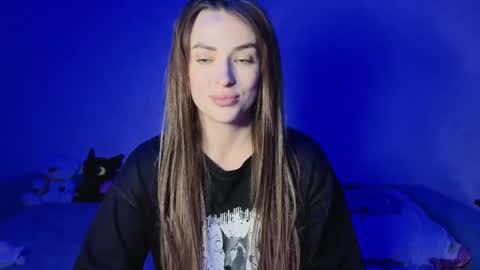 Kira love1 online show from 05/05/26, 07:44