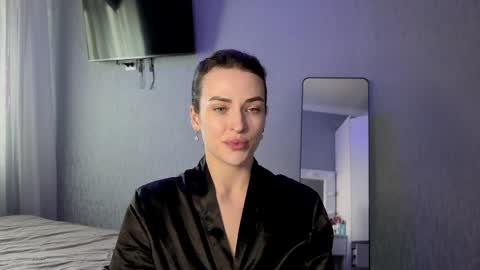Kira love1 online show from 05/18/26, 12:22