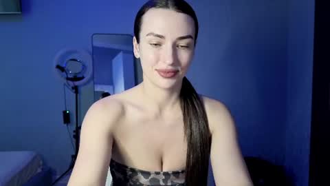 Kira love1 online show from 06/10/26, 07:51