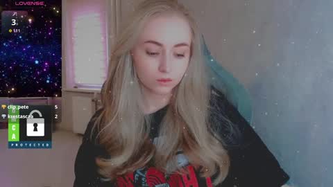 you know thumb up me please its important online show from 04/04/26, 03:31