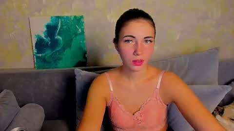 Kira  online show from 10/30/25, 08:31