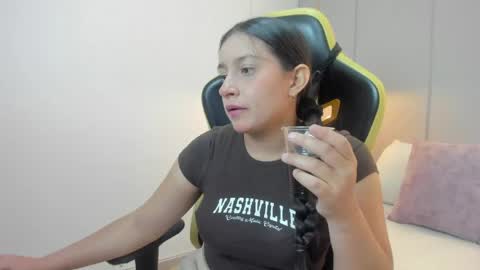 K I R A online show from 04/25/26, 11:13