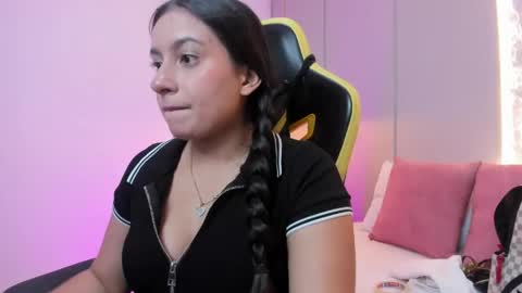 Snapshot of kira_relish chatting on 05/20/26, 11:05 K I R A online show from 05/20/26, 11:05
