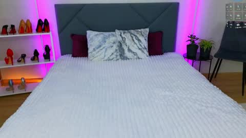 Kira online show from 02/27/25, 09:54