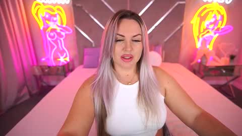 Kira online show from 10/28/25, 10:45