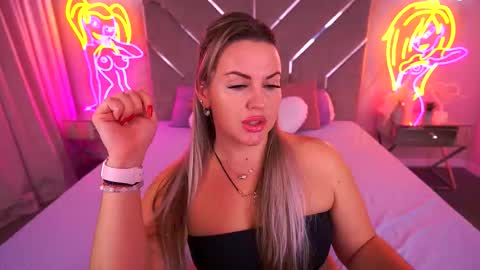 Kira online show from 11/24/25, 09:36