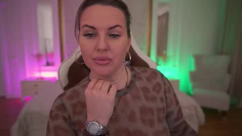 Kira online show from 03/04/26, 08:59