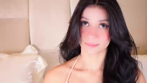 Snapshot of kirakayleigh chatting on 09/20/25, 12:22 kira online show from 09/20/25, 12:22