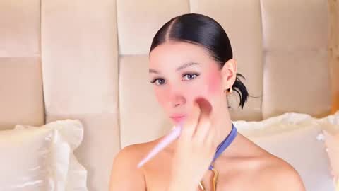 Snapshot of kirakayleigh chatting on 09/20/25, 11:39 kira online show from 09/20/25, 11:39