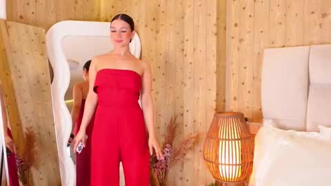 Snapshot of kirakayleigh chatting on 11/25/25, 03:50 kira online show from 11/25/25, 03:50