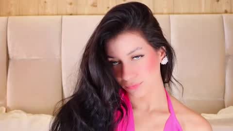 Snapshot of kirakayleigh chatting on 12/05/25, 01:03 kira online show from 12/05/25, 01:03