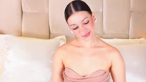 Snapshot of kirakayleigh chatting on 12/13/25, 11:21 kira online show from 12/13/25, 11:21