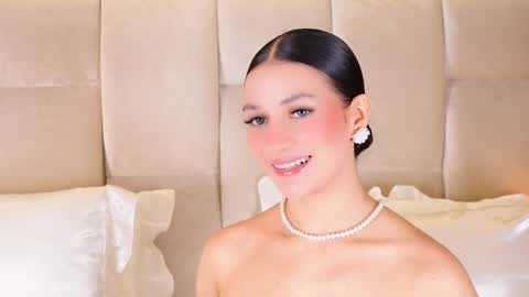 Snapshot of kirakayleigh chatting on 12/16/25, 02:16 kira online show from 12/16/25, 02:16