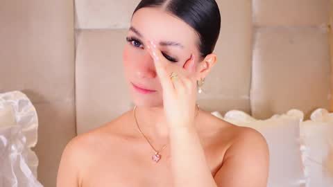 Snapshot of kirakayleigh chatting on 02/04/26, 08:25 kira online show from 02/04/26, 08:25