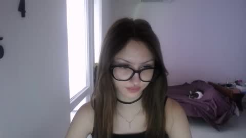 Snapshot of kirakittenn chatting on 10/05/25, 09:29 kirakittenn online show from 10/05/25, 09:29
