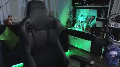 Kira    online show from 02/07/26, 09:51