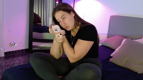 Kira online show from 10/24/25, 06:21