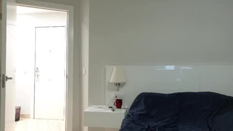 Kira online show from 11/09/25, 09:13