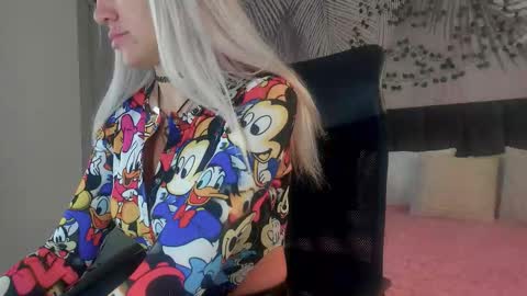 Kira online show from 11/01/25, 02:46