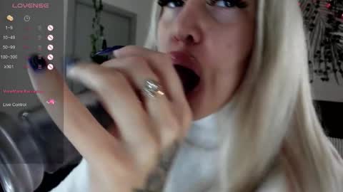 Kira online show from 12/18/25, 02:06