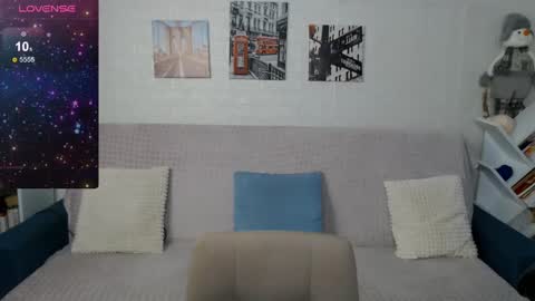 kiramartins cat online show from 12/28/24, 04:19