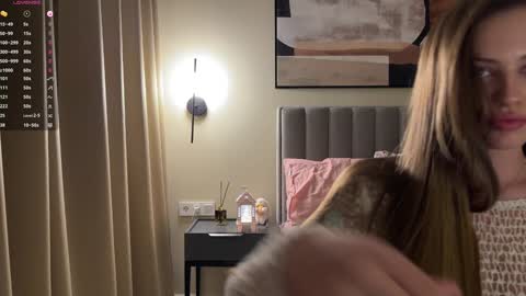 Kira online show from 12/06/24, 01:44