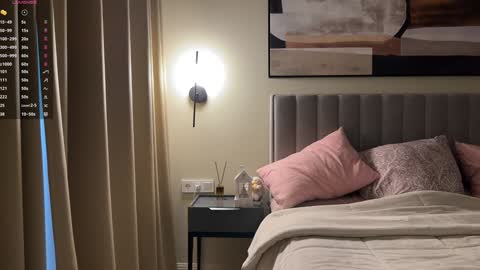 Kira online show from 12/09/24, 11:47