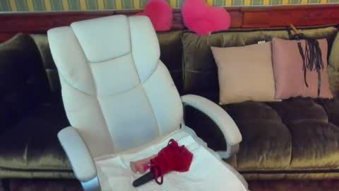 Kira online show from 03/11/25, 03:56