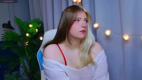 Snapshot of kirashaw chatting on 01/08/26, 02:52 Kira online show from 01/08/26, 02:52