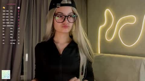 Snapshot of kirbycallaro chatting on 02/28/26, 06:09 Miko online show from 02/28/26, 06:09