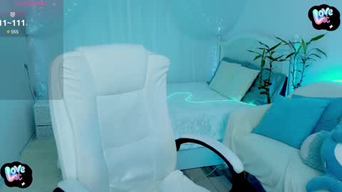    online show from 02/19/25, 10:12