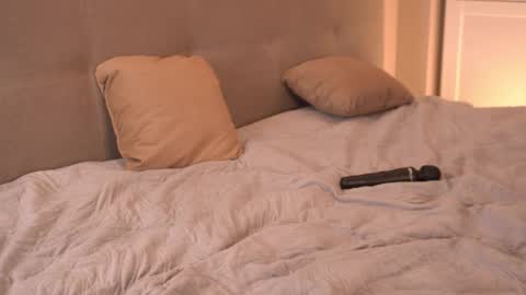 kiri_pvt online show from 11/15/25, 07:10