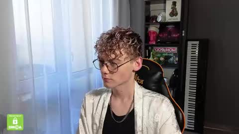 Kirill and Andrey online show from 09/21/25, 08:49