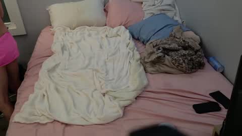 Snapshot of kirkcammerman1 chatting on 12/25/24, 11:11 Onya online show from 12/25/24, 11:11