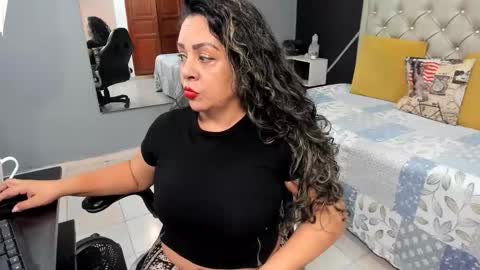 kriss online show from 09/26/25, 01:26