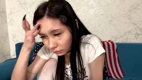 Hina online show from 03/14/26, 12:21