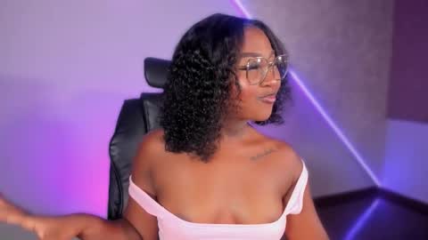 kishalove_ online show from 11/03/25, 11:11