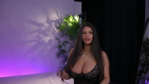 Kiss Jess online show from 04/17/26, 07:17