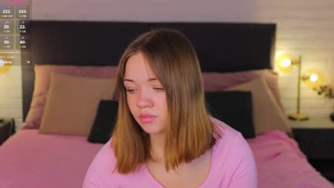 Kiss Moon online show from 02/20/26, 07:10