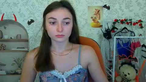 Valeria online show from 10/27/25, 03:16