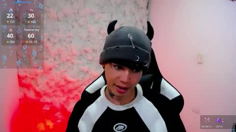 kiss_whitee online show from 10/25/25, 02:41