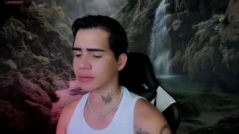 kiss_whitee online show from 02/28/26, 06:58