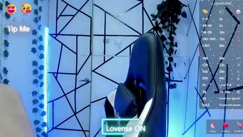 Snapshot of kiss_whitee chatting on 06/01/26, 12:34 kiss_whitee online show from 06/01/26, 12:34
