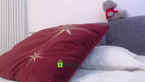 Alexandra online show from 02/24/26, 07:56