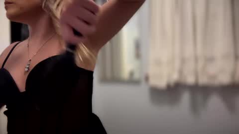 Kissah Kreampuff online show from 01/01/25, 04:07