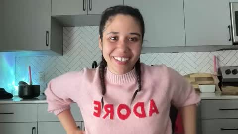 Kiss  Currency online show from 03/18/26, 09:29