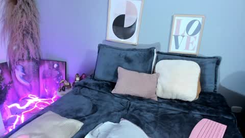 kissasins22 online show from 12/15/24, 02:41