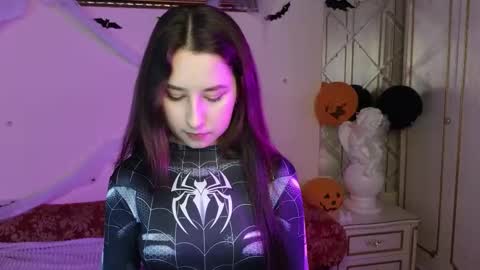 Hot Eva online show from 10/27/25, 11:36