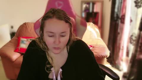 kissica online show from 02/17/25, 08:41