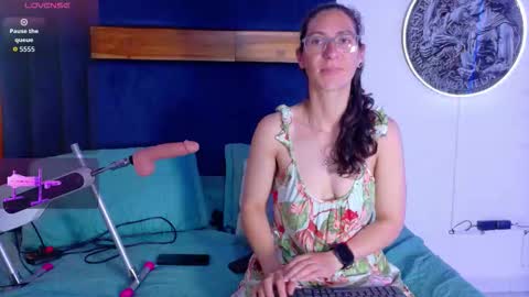 Snapshot of kissingcobank chatting on 11/18/25, 03:23 Kissing Company online show from 11/18/25, 03:23